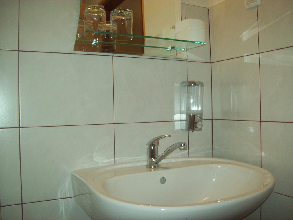 Rooms Vuksa Donji Lapac Cameră foto